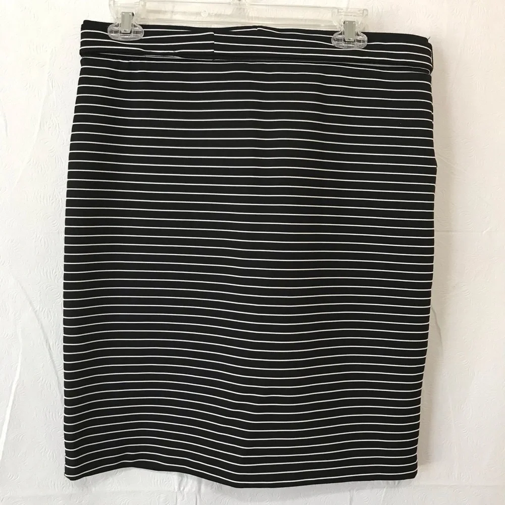 LOFT black white
